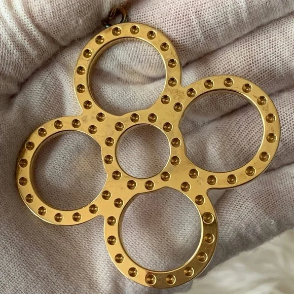 LV Fleur d’Épi Bag Charm / Key Holder ✨ - Picture 12 of 15